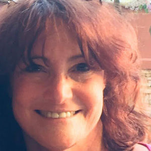 Meet your Posher, Leslie